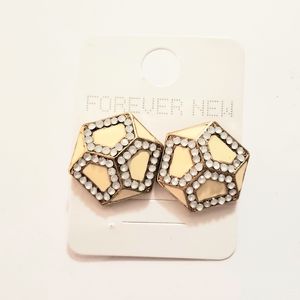 FOREVER NEW HEXAGON BUTTON EARRINGS